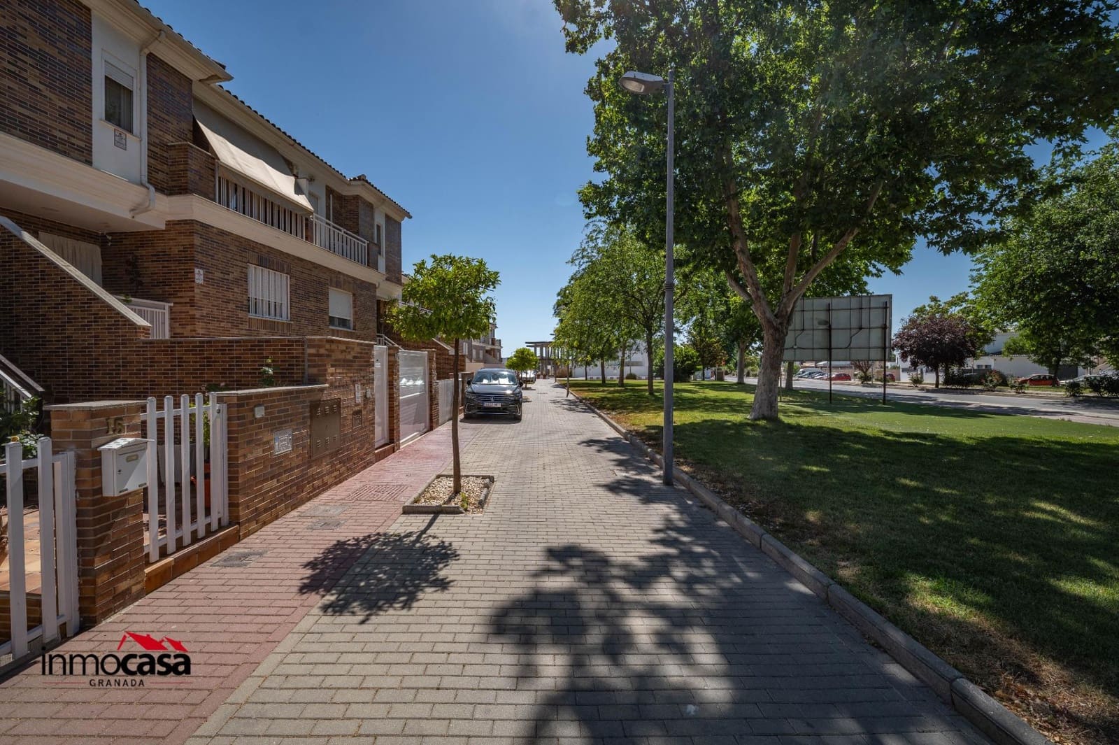 4 quarto Moradia em Banda para venda em Belicena com piscina garagem - 259 000 € (Ref: 9878991)