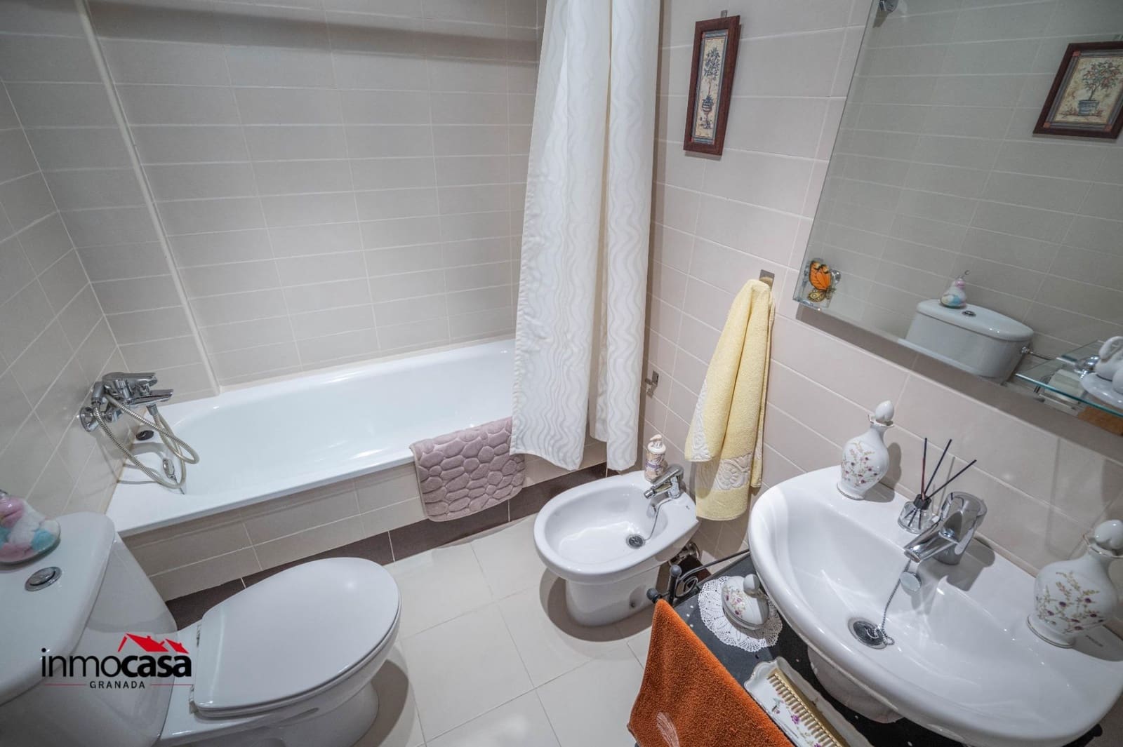 4 quarto Moradia em Banda para venda em Belicena com piscina garagem - 259 000 € (Ref: 9878991)