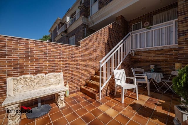 4 camera da letto Villetta a Schiera in vendita in Belicena, Vegas del Genil con piscina garage - 259.000 € (Rif: 9878991)