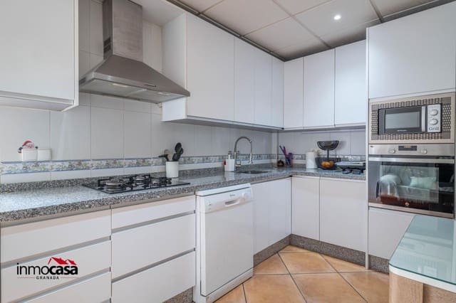 4 makuuhuone Rivitalo myytävänä paikassa Píñar - 95 000 € (Ref: 9890526)