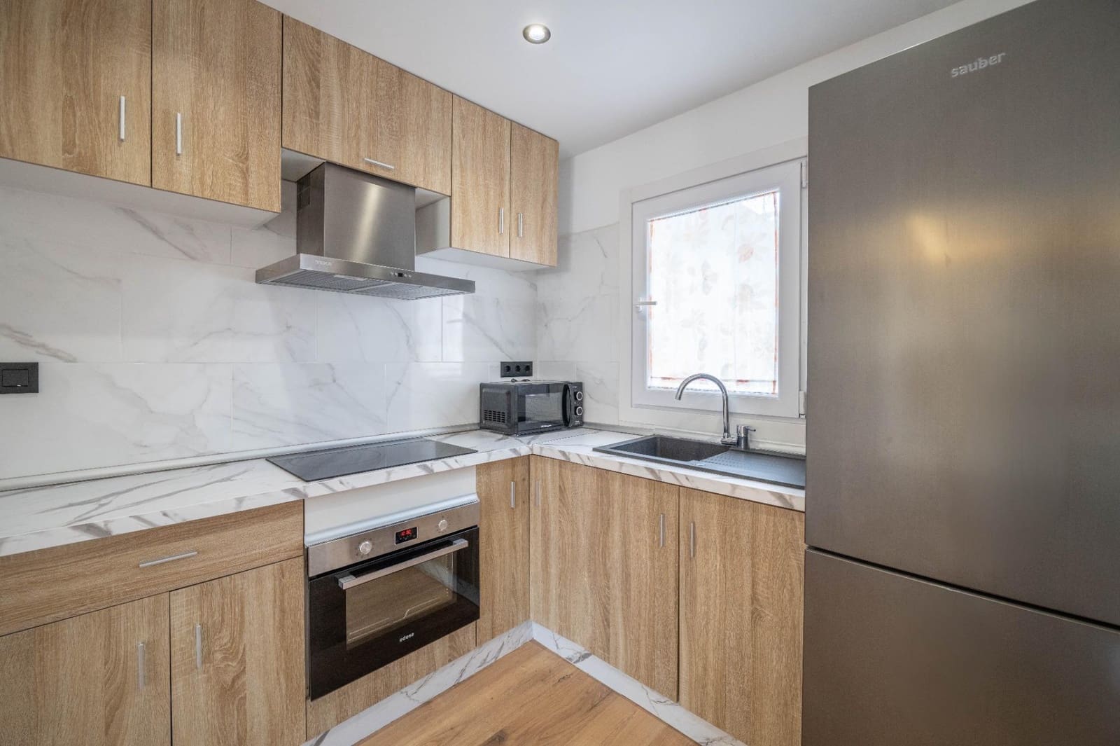 2 Zimmer Wohnung zu verkaufen in Granada Stadt - 165.000 € (Ref: 9892505)