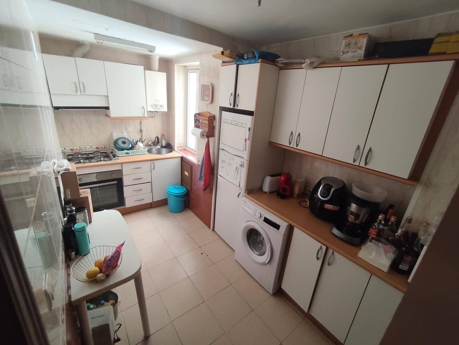 3 soveværelse Lejlighed til leje i Granada by - € 900 (Ref: 9892506)