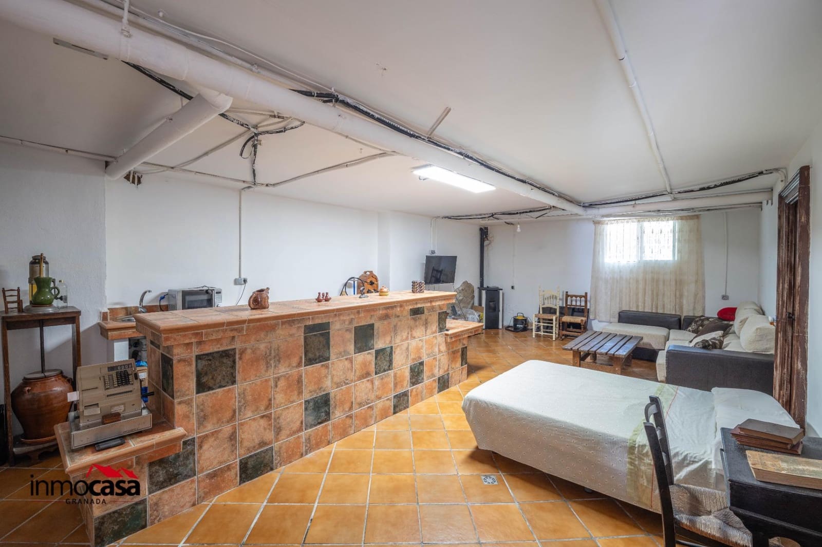 3 slaapkamer Halfvrijstaande villa te koop in Jun met zwembad garage - € 255.000 (Ref: 9894052)