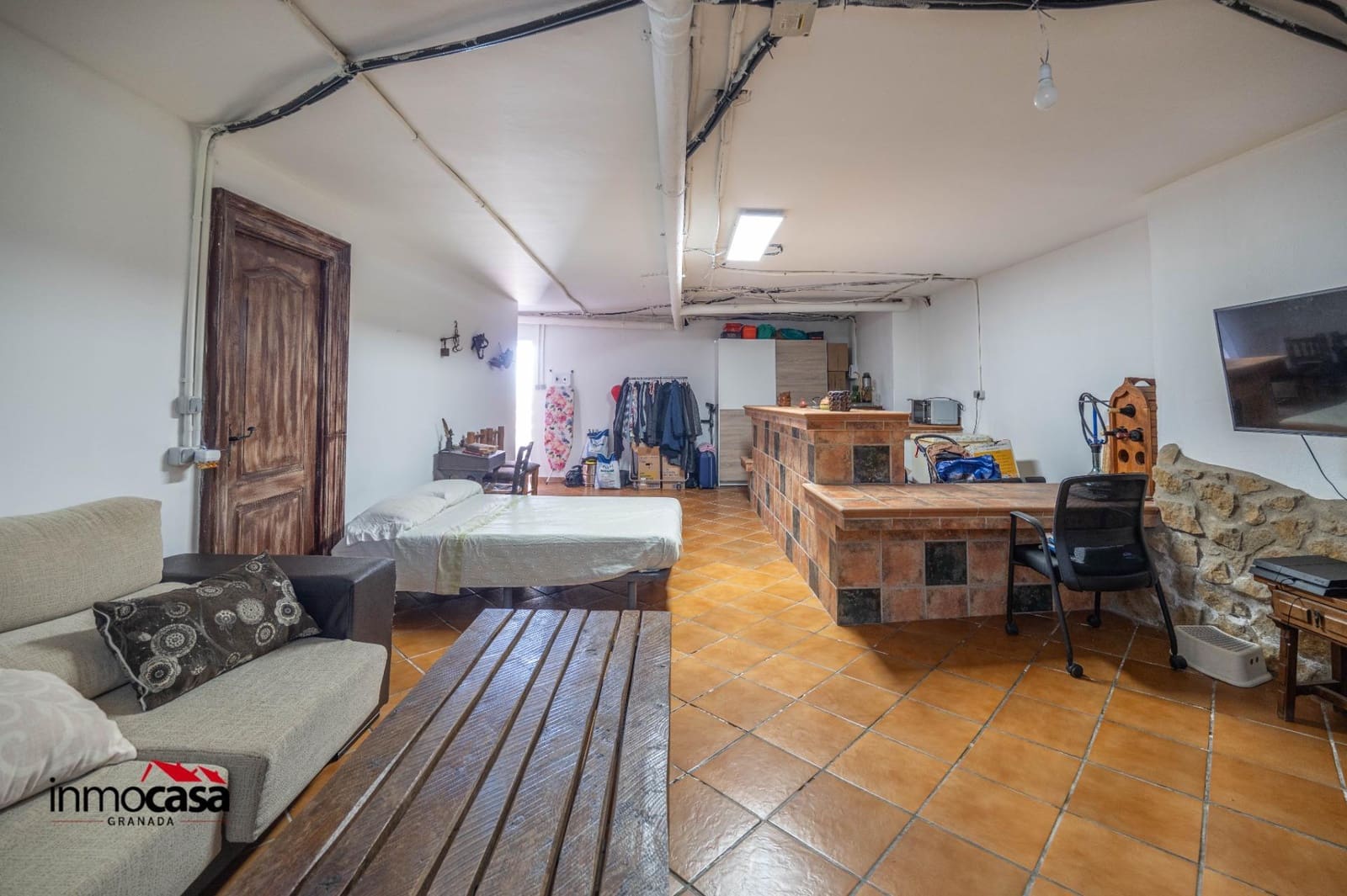 3 slaapkamer Halfvrijstaande villa te koop in Jun met zwembad garage - € 255.000 (Ref: 9894052)
