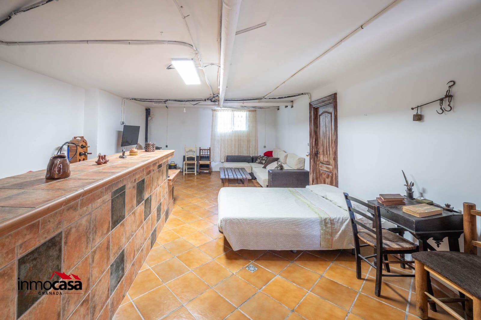 3 slaapkamer Halfvrijstaande villa te koop in Jun met zwembad garage - € 255.000 (Ref: 9894052)