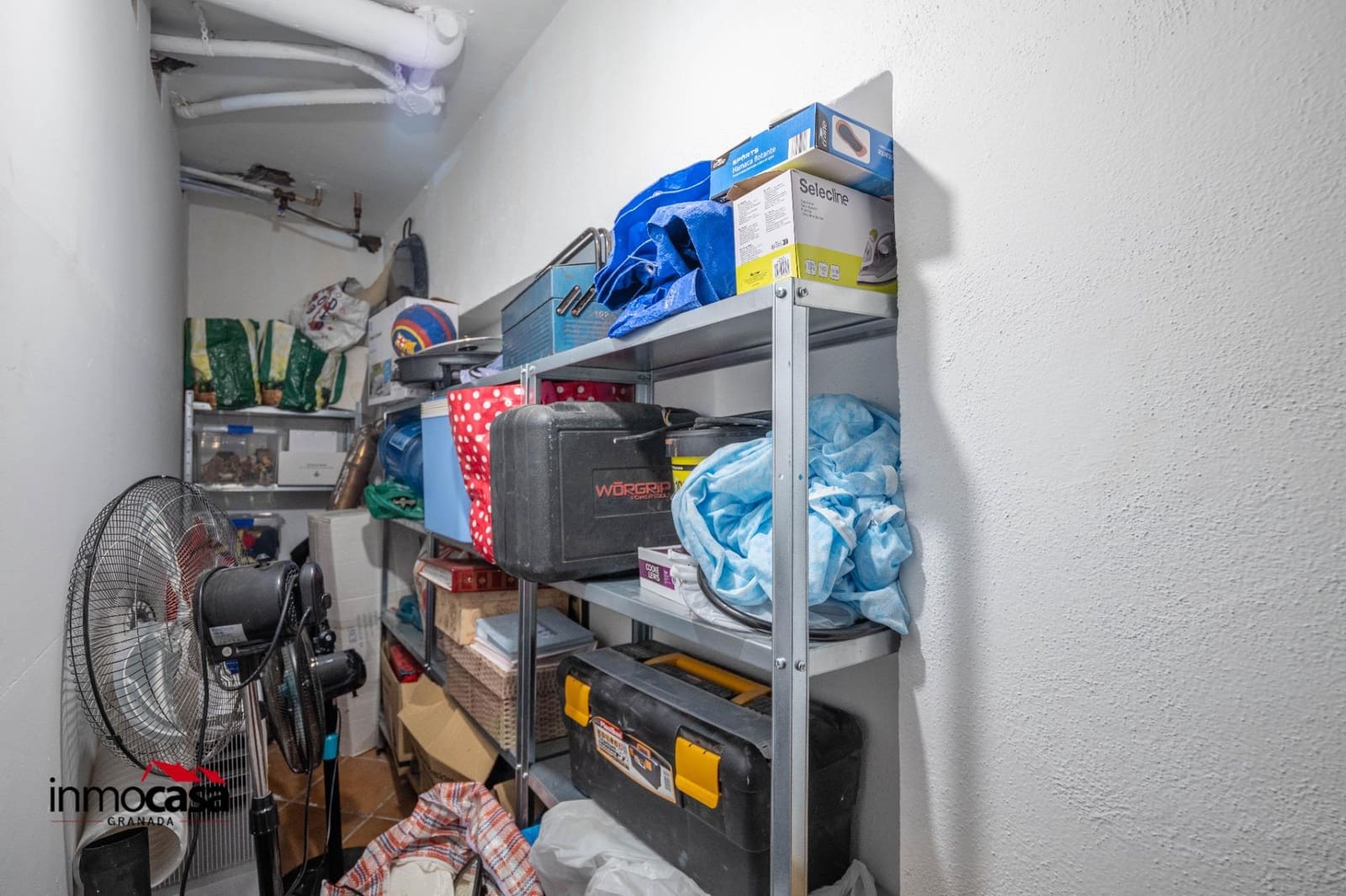 3 slaapkamer Halfvrijstaande villa te koop in Jun met zwembad garage - € 255.000 (Ref: 9894052)