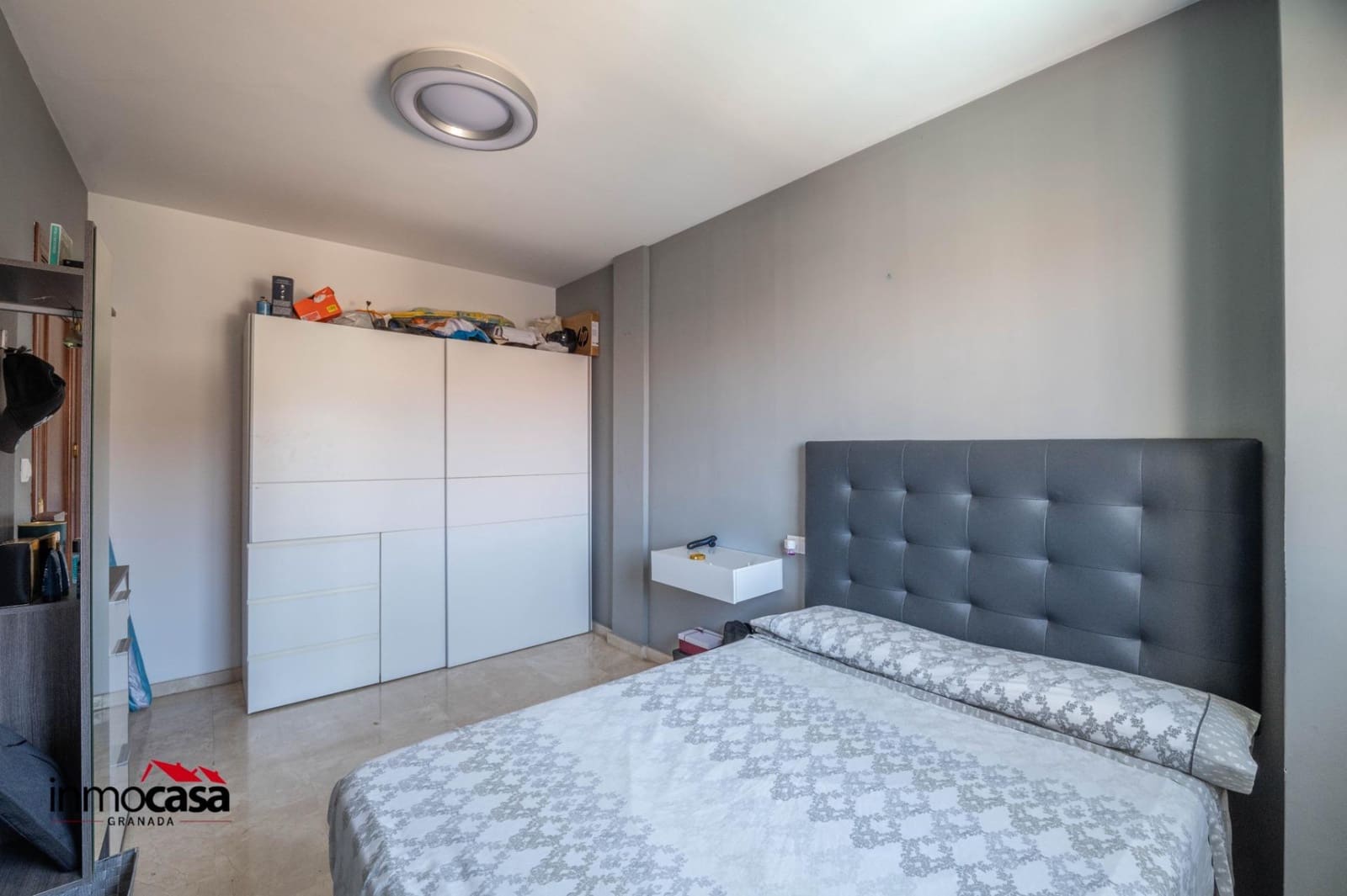 3 slaapkamer Halfvrijstaande villa te koop in Jun met zwembad garage - € 255.000 (Ref: 9894052)