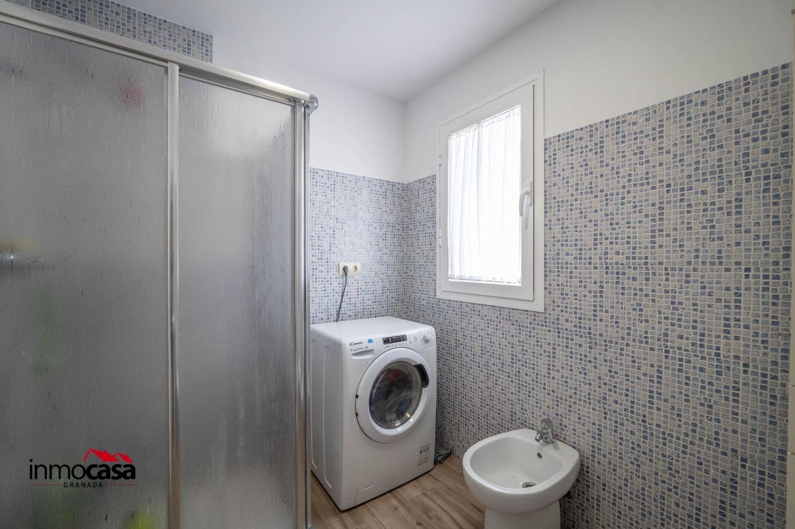 2 slaapkamer Flat te koop in La Zubia met garage - € 156.000 (Ref: 9898939)