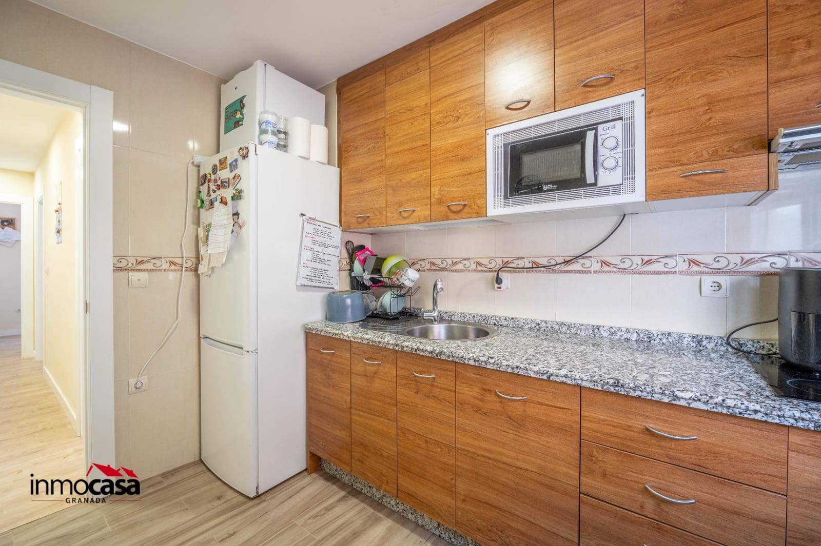 2 slaapkamer Flat te koop in La Zubia met garage - € 156.000 (Ref: 9898939)