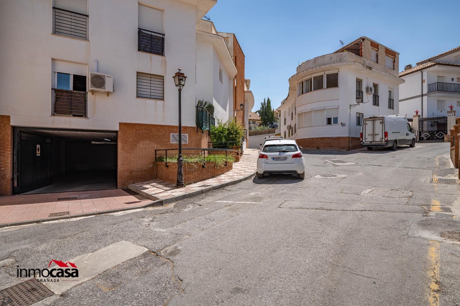 2 slaapkamer Flat te koop in La Zubia met garage - € 156.000 (Ref: 9898939)
