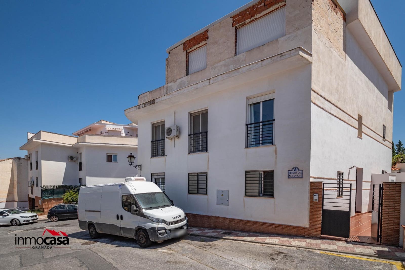 2 slaapkamer Flat te koop in La Zubia met garage - € 156.000 (Ref: 9898939)