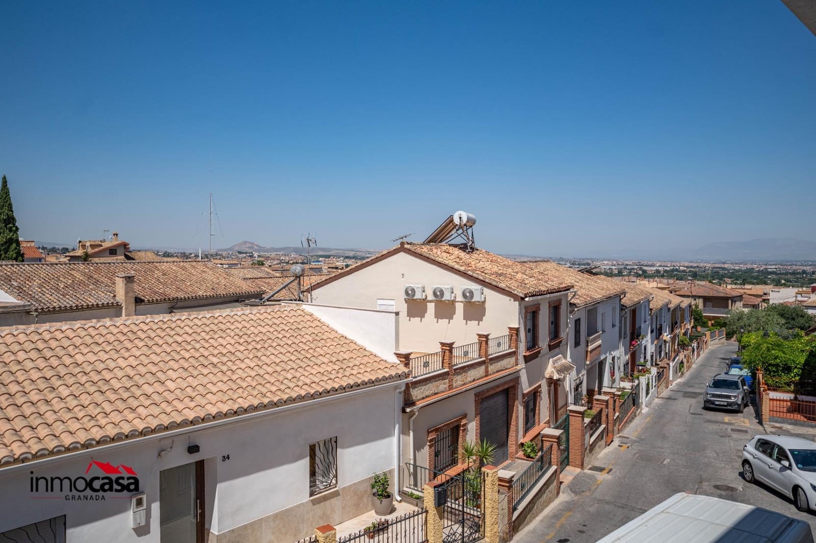 2 slaapkamer Flat te koop in La Zubia met garage - € 156.000 (Ref: 9898939)