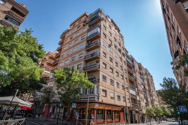 3 sypialnia Mieszkanie na sprzedaż w Miasto Grenada z garażem - 285 000 € (Ref: 9898940)