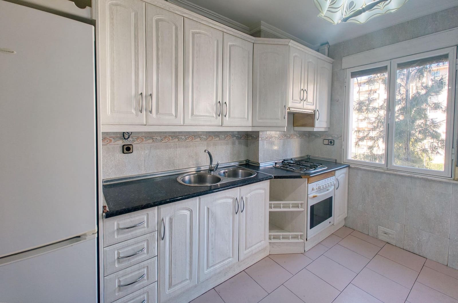 4 bedroom Flat for sale in Jaen city - € 218,900 (Ref: 9908122)