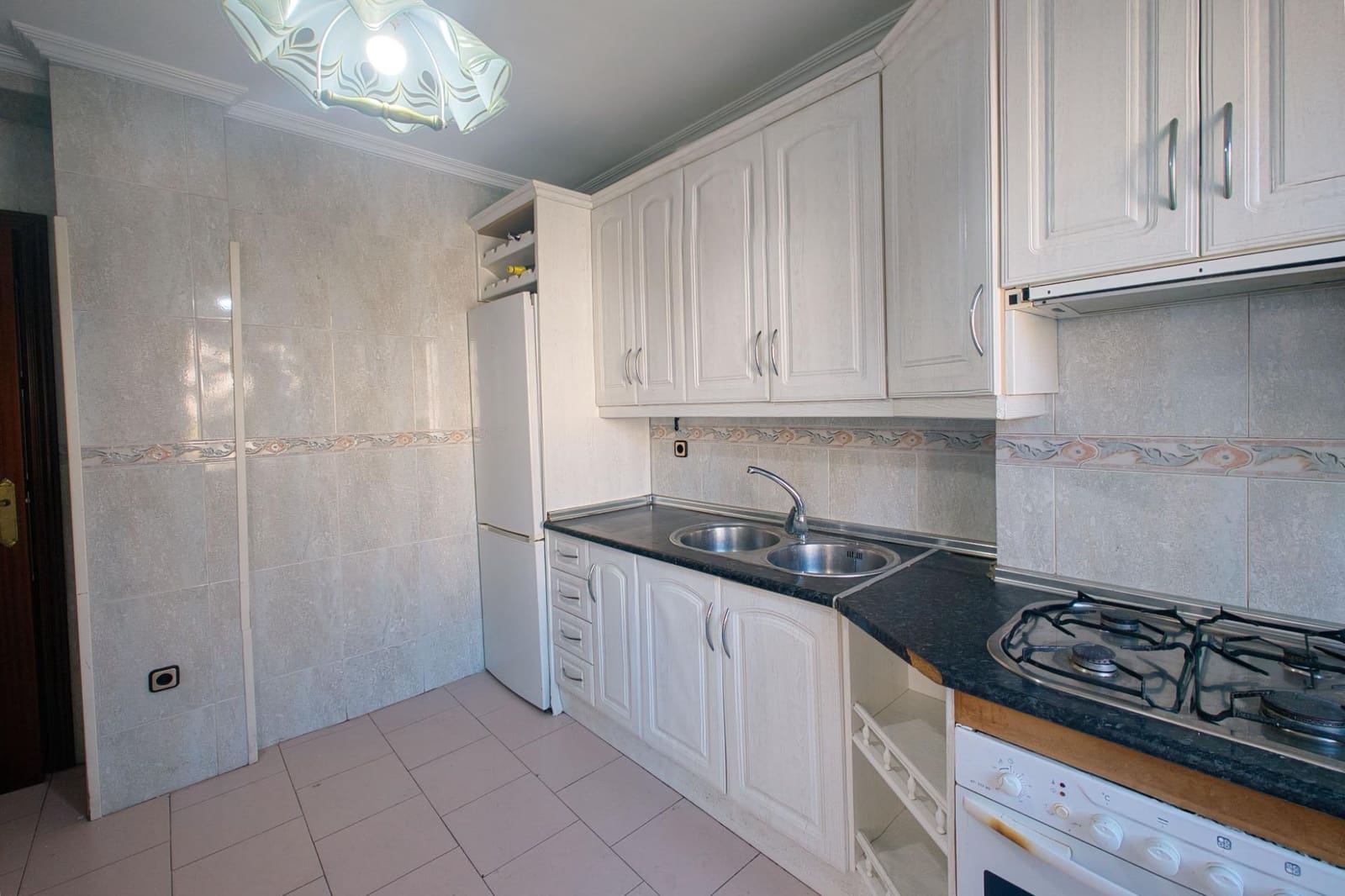 4 bedroom Flat for sale in Jaen city - € 218,900 (Ref: 9908122)