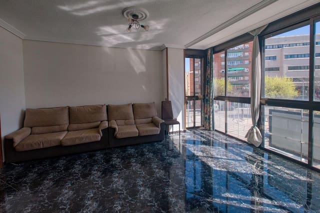 4 sypialnia Mieszkanie na sprzedaż w Miasto Jaén - 218 900 € (Ref: 9908122)