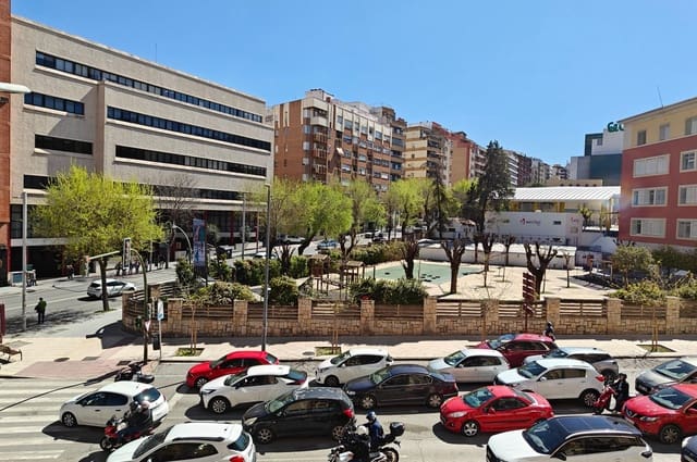 4 sypialnia Mieszkanie na sprzedaż w Miasto Jaén - 218 900 € (Ref: 9908122)