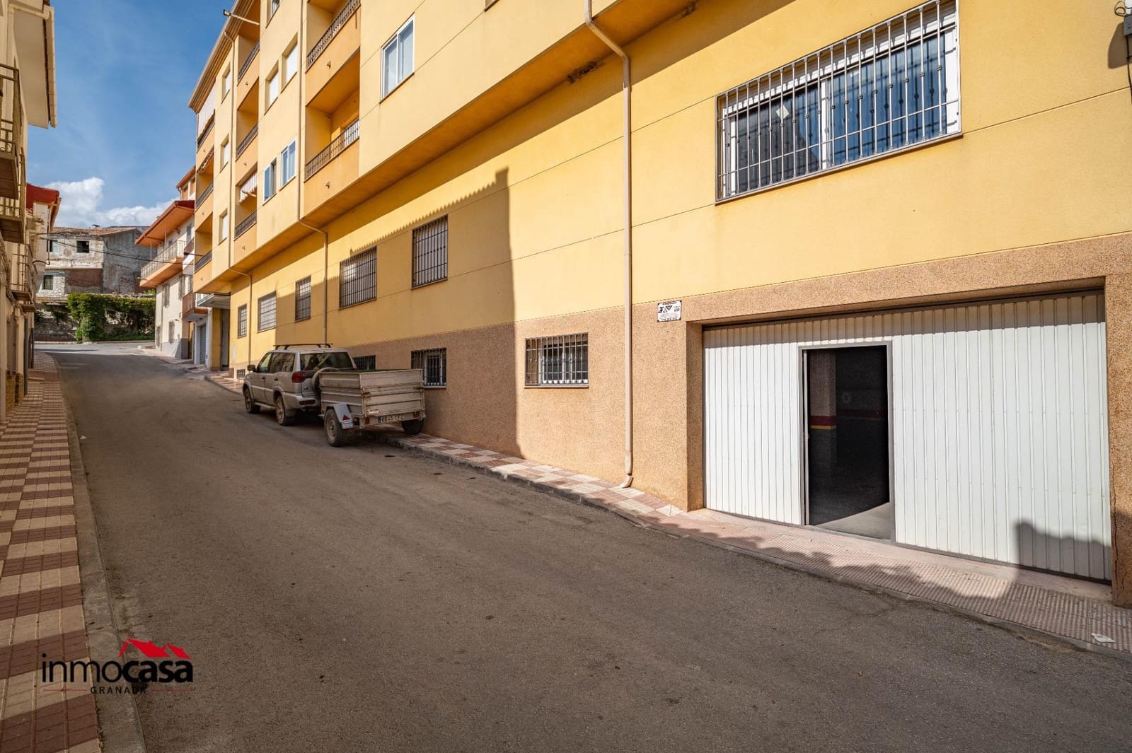 3 bedroom Flat for sale in Noalejo with garage - € 90,000 (Ref: 9908125)