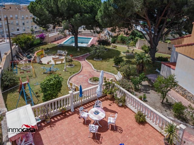 5 sovrum Villa till salu i Motril med pool - 950 000 € (Ref: 9913299)