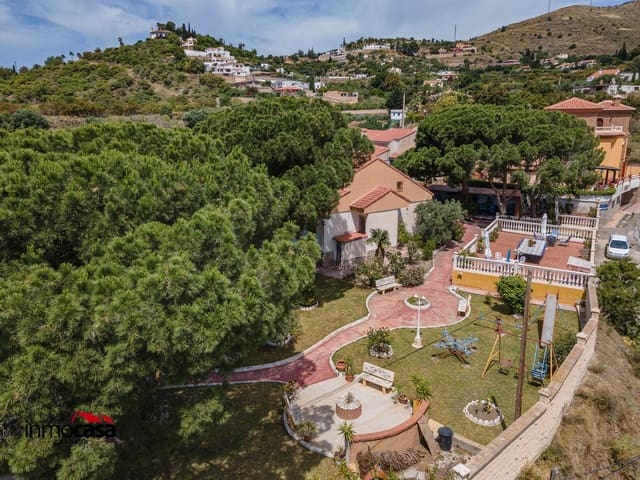 5 sovrum Villa till salu i Motril med pool - 950 000 € (Ref: 9913299)
