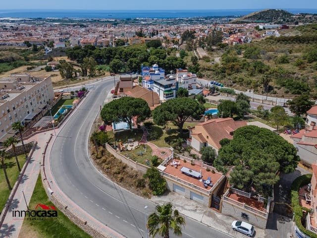 5 sovrum Villa till salu i Motril med pool - 950 000 € (Ref: 9913299)