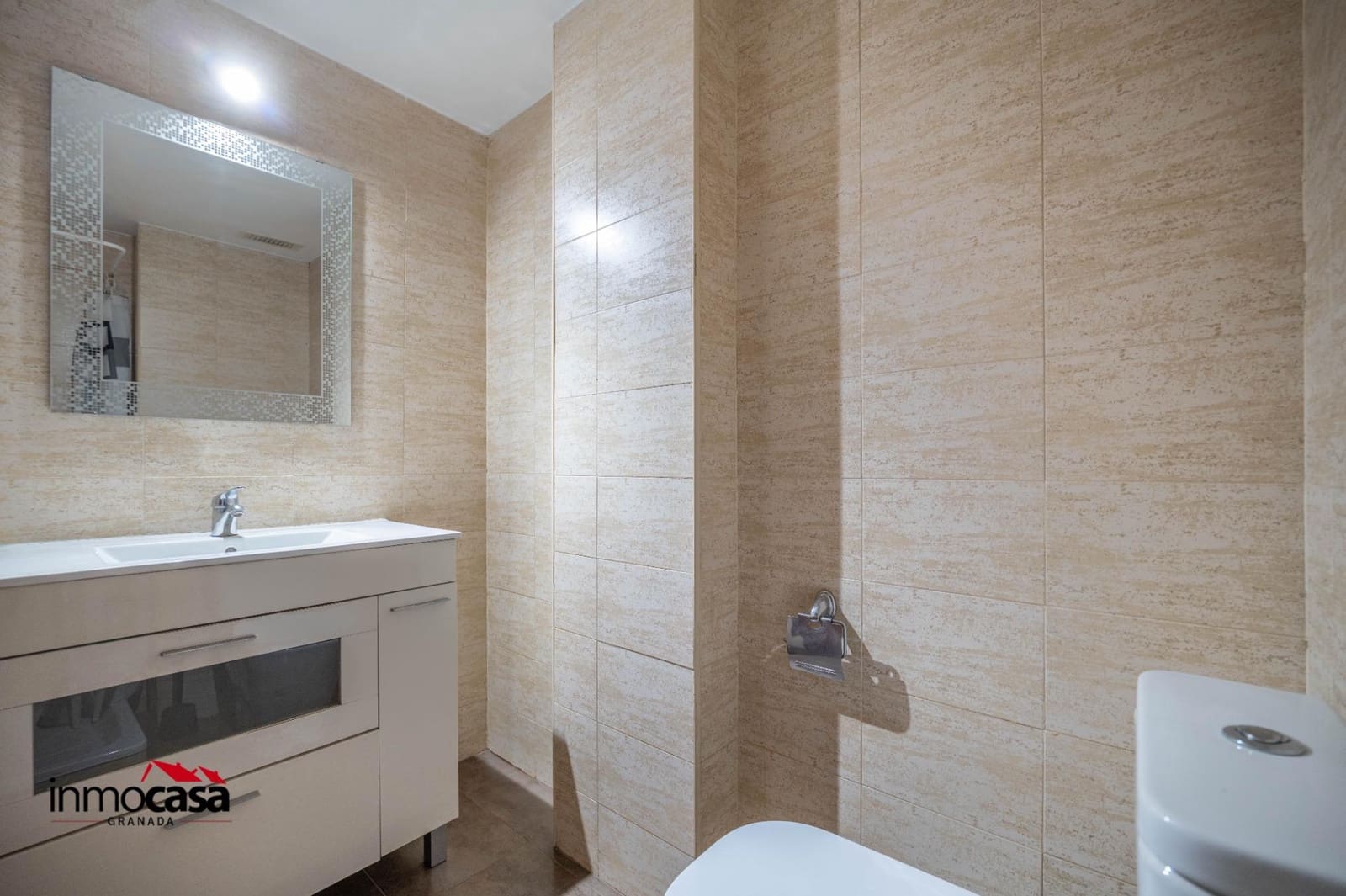 3 sovrum Lägenhet till salu i Granada stad med garage - 159 500 € (Ref: 9913300)