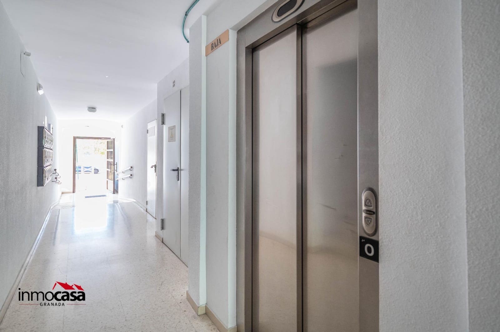 3 sovrum Lägenhet till salu i Granada stad med garage - 159 500 € (Ref: 9913300)