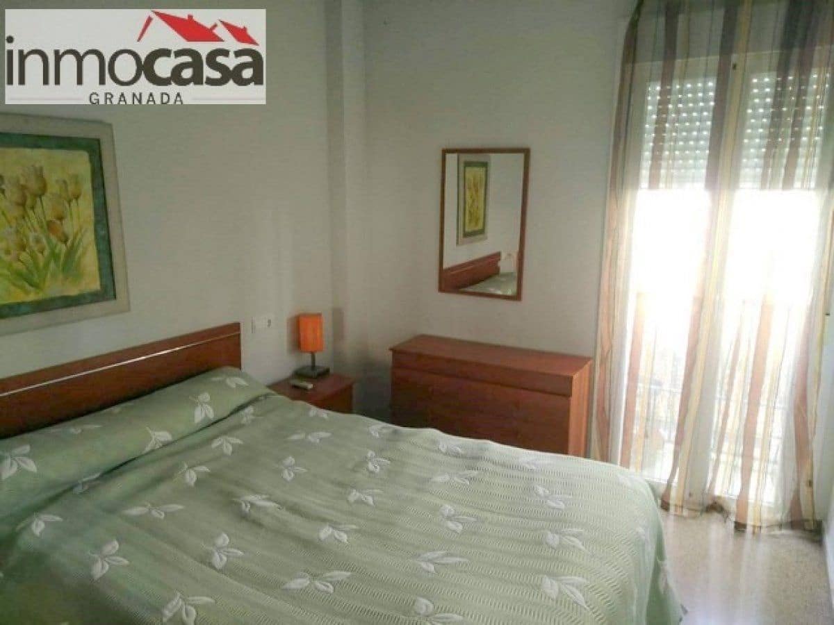 2 quarto Apartamento para arrendar em Las Gabias com piscina garagem - 700 € (Ref: 9915990)