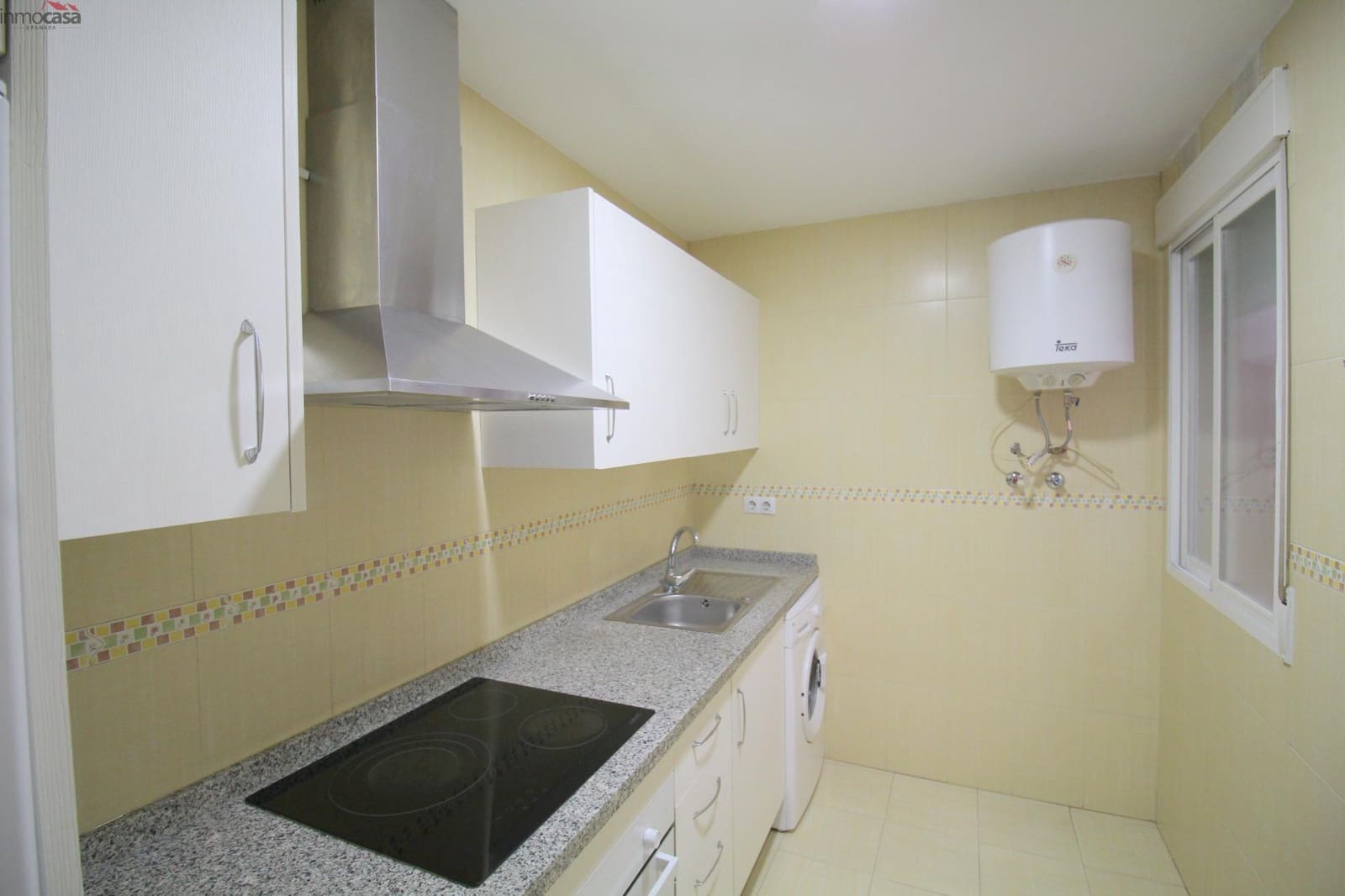 3 quarto Apartamento para arrendar em Armilla - 550 € (Ref: 9915991)