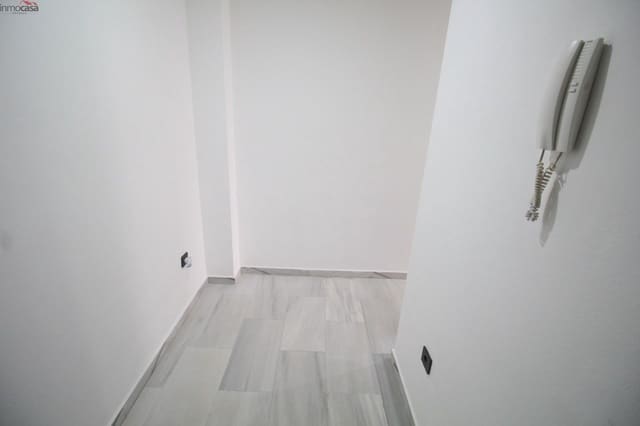 3 soveværelse Lejlighed til leje i Armilla - € 550 (Ref: 9915991)
