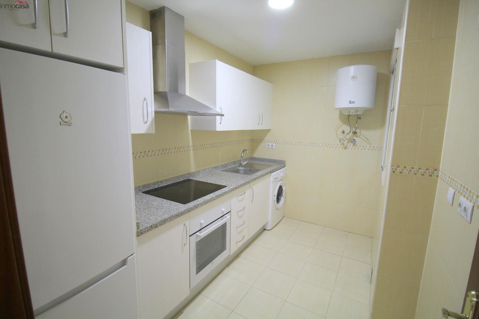 3 quarto Apartamento para arrendar em Armilla - 550 € (Ref: 9915991)