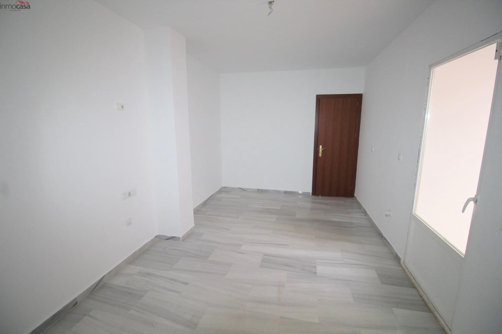 3 quarto Apartamento para arrendar em Armilla - 550 € (Ref: 9915991)