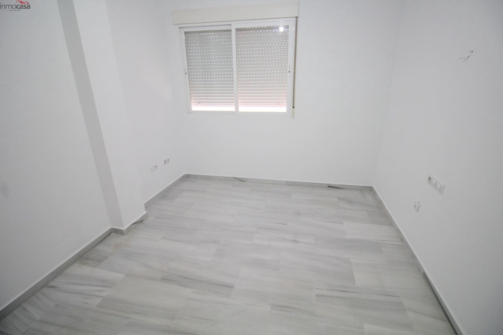 3 quarto Apartamento para arrendar em Armilla - 550 € (Ref: 9915991)