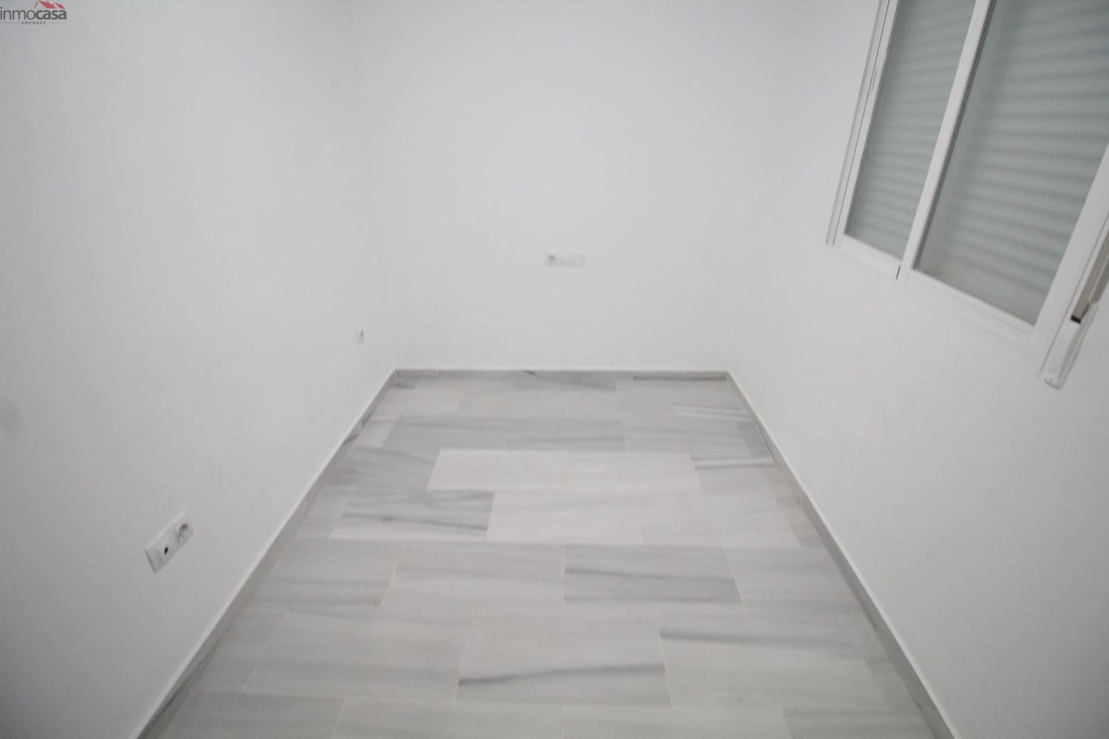 3 quarto Apartamento para arrendar em Armilla - 550 € (Ref: 9915991)