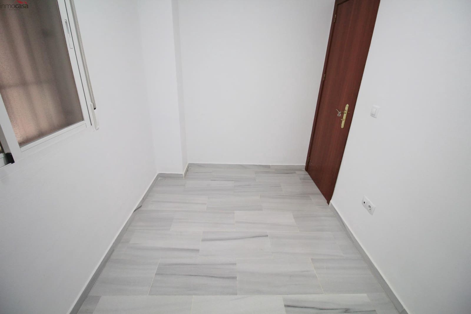 3 quarto Apartamento para arrendar em Armilla - 550 € (Ref: 9915991)