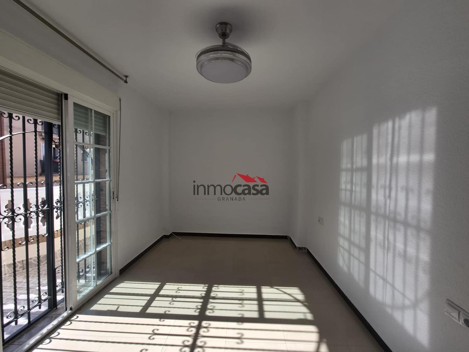 4 sypialnia Penthouse do wynajęcia w Armilla - 1 000 € (Ref: 9922445)