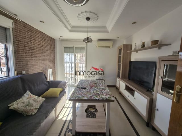 Ático de 4 habitaciones en Armilla en alquiler - 1.000 € (Ref: 9922445)