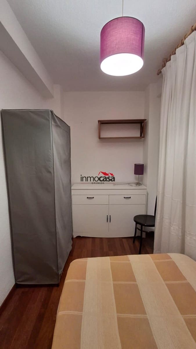3 camera da letto Appartamento da affittare in Granada citta - 900 € (Rif: 9927551)