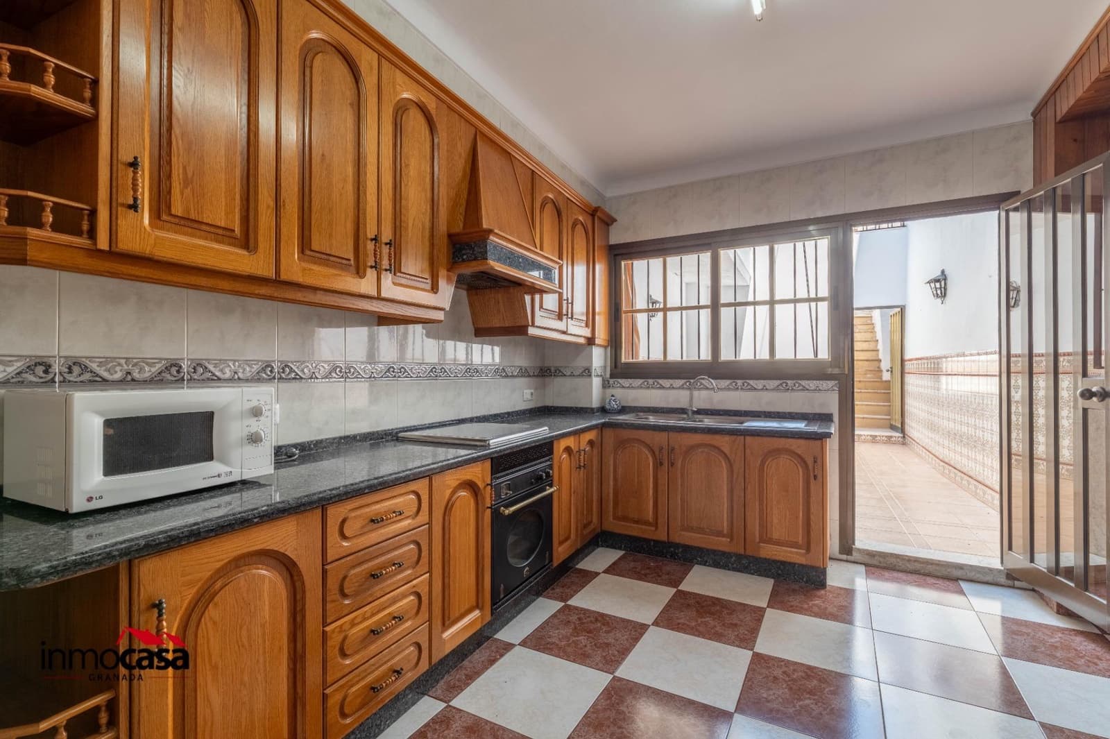 5 bedroom Townhouse for sale in Luque - € 160,000 (Ref: 9927552)