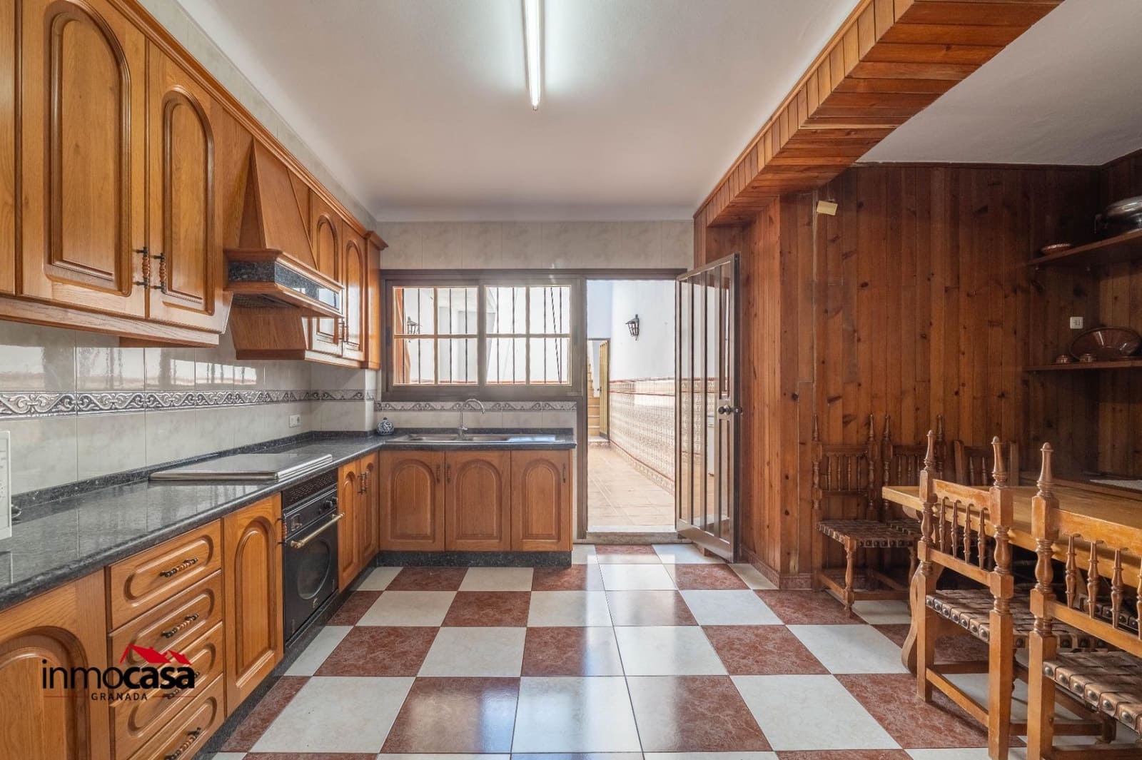 5 bedroom Townhouse for sale in Luque - € 160,000 (Ref: 9927552)