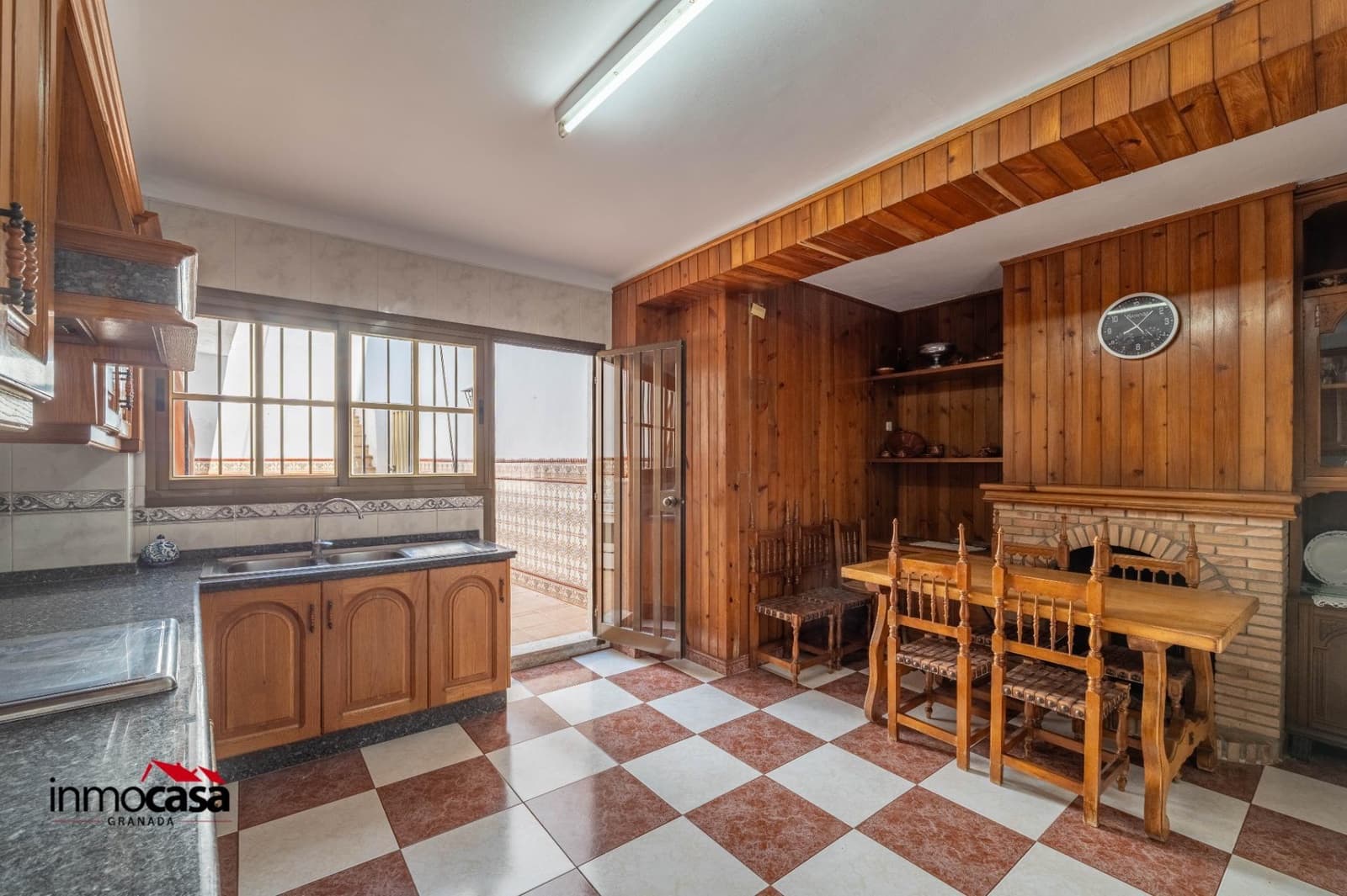 5 bedroom Townhouse for sale in Luque - € 160,000 (Ref: 9927552)