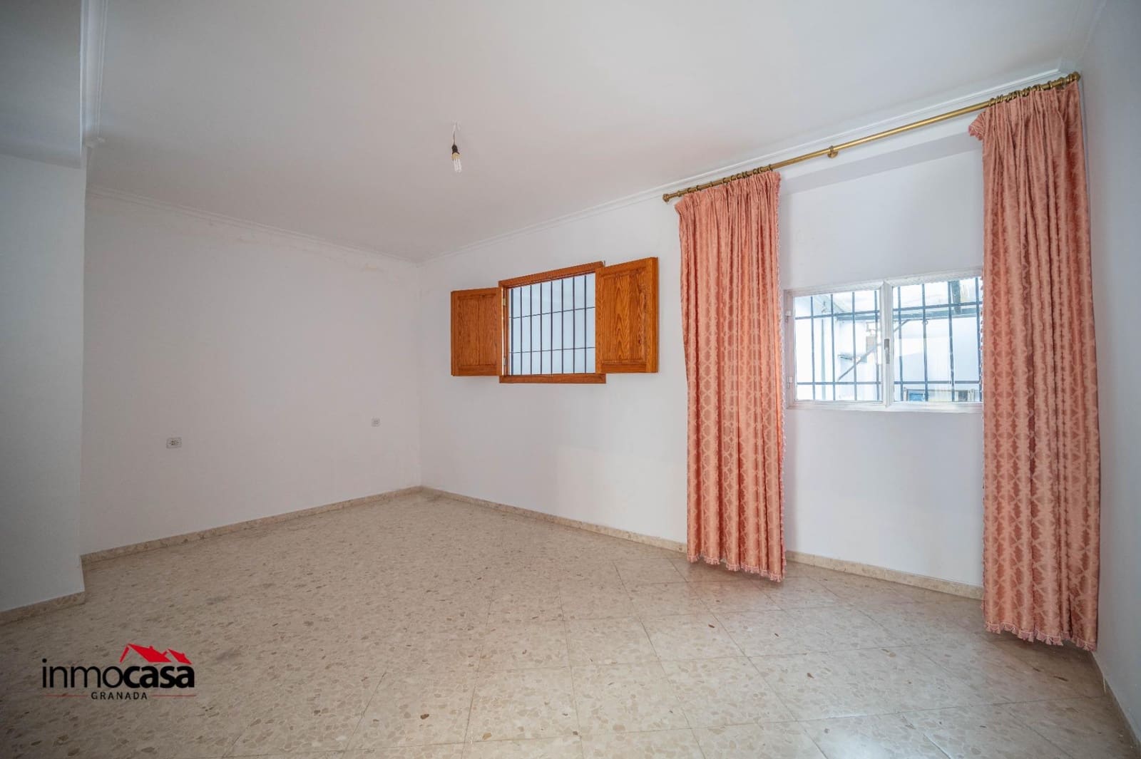 5 bedroom Townhouse for sale in Luque - € 160,000 (Ref: 9927552)