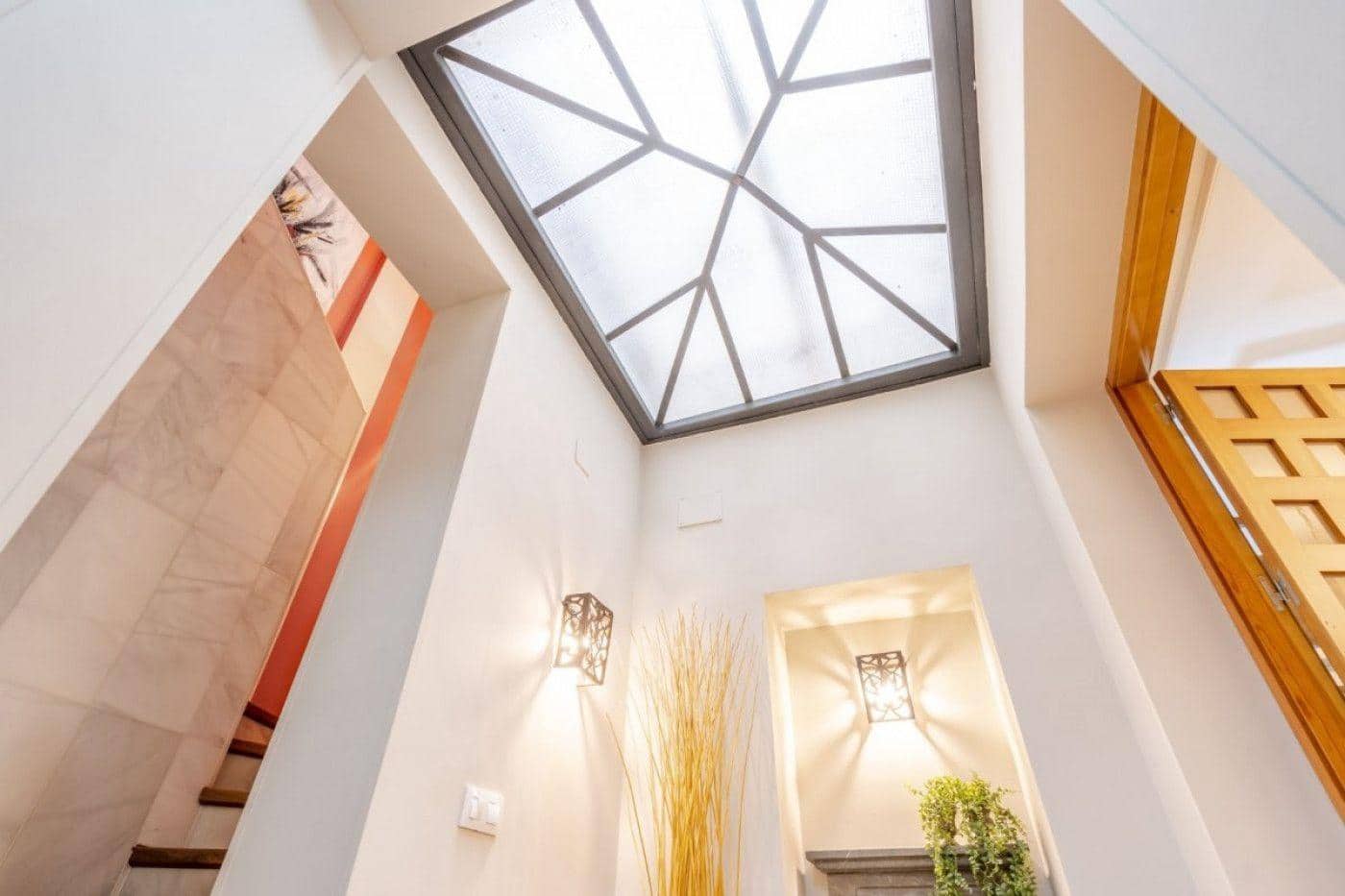 4 slaapkamer Appartement te koop in Granada stad met garage - € 520.000 (Ref: 9942652)