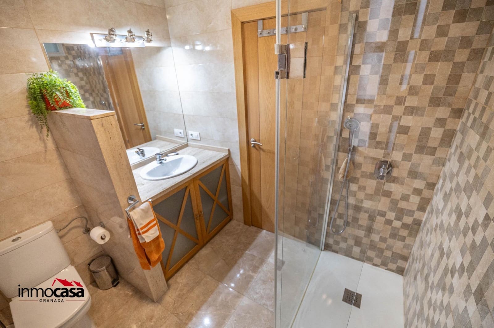 4 slaapkamer Appartement te koop in Granada stad met garage - € 520.000 (Ref: 9942652)