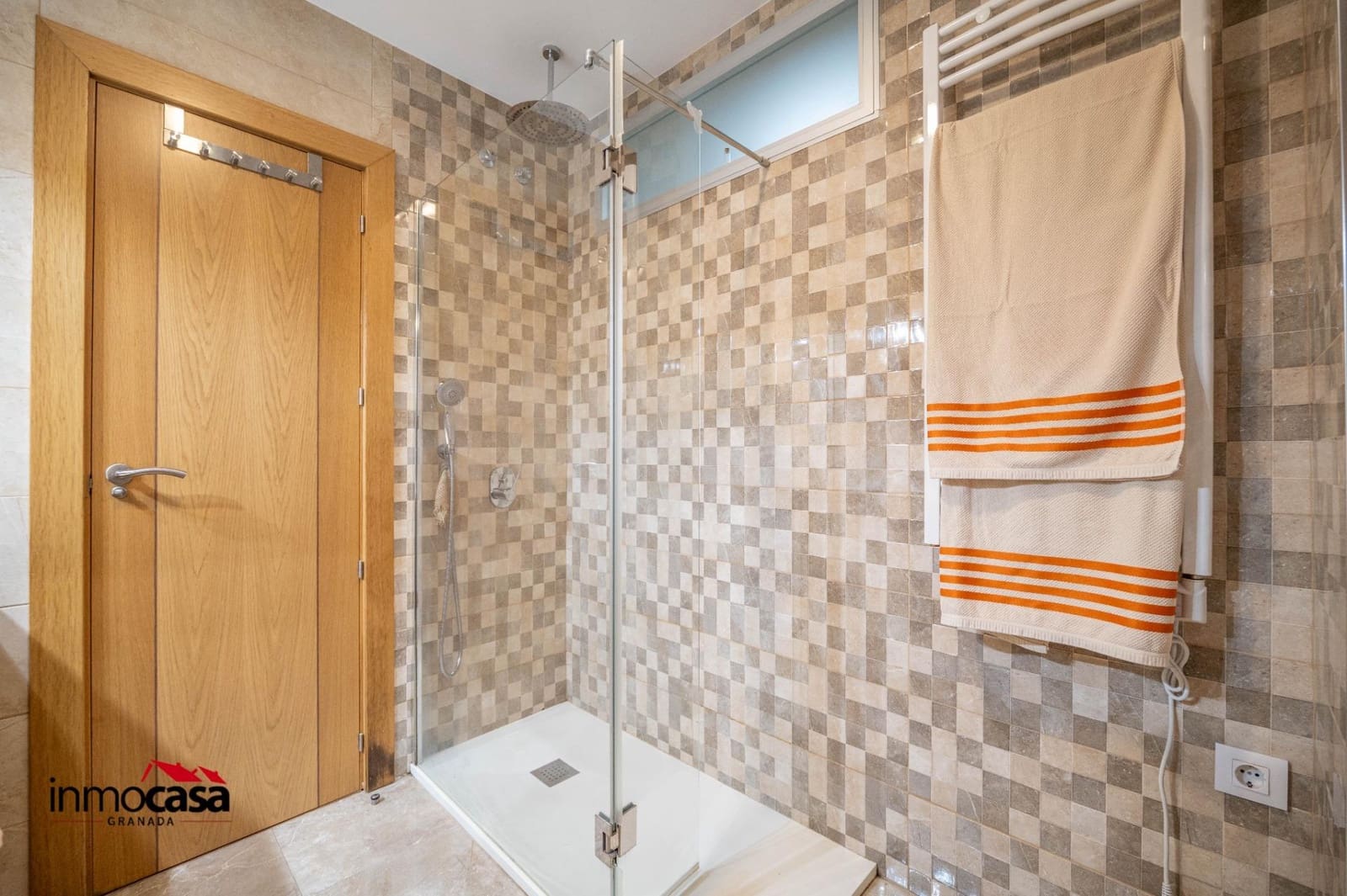 4 slaapkamer Appartement te koop in Granada stad met garage - € 520.000 (Ref: 9942652)