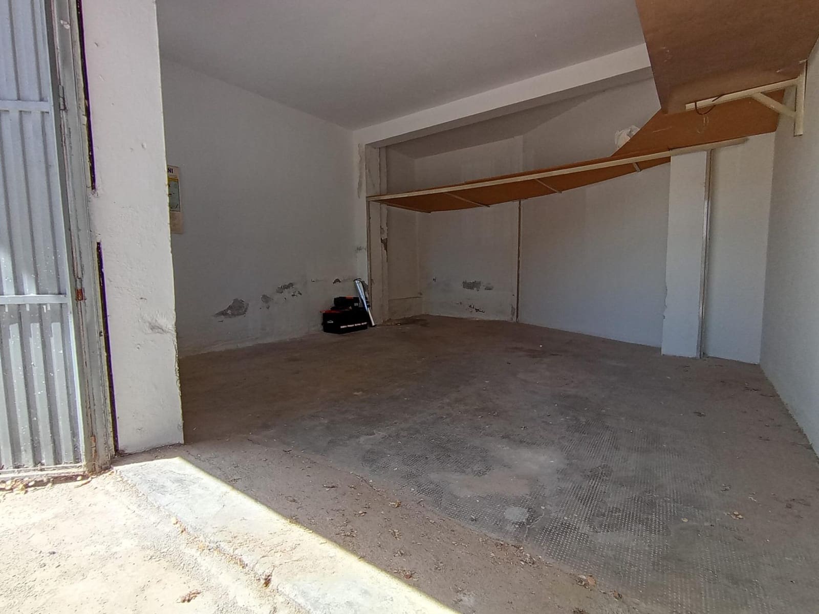 Kommersiell til salgs i Granada by - € 59 999 (Ref: 9954346)