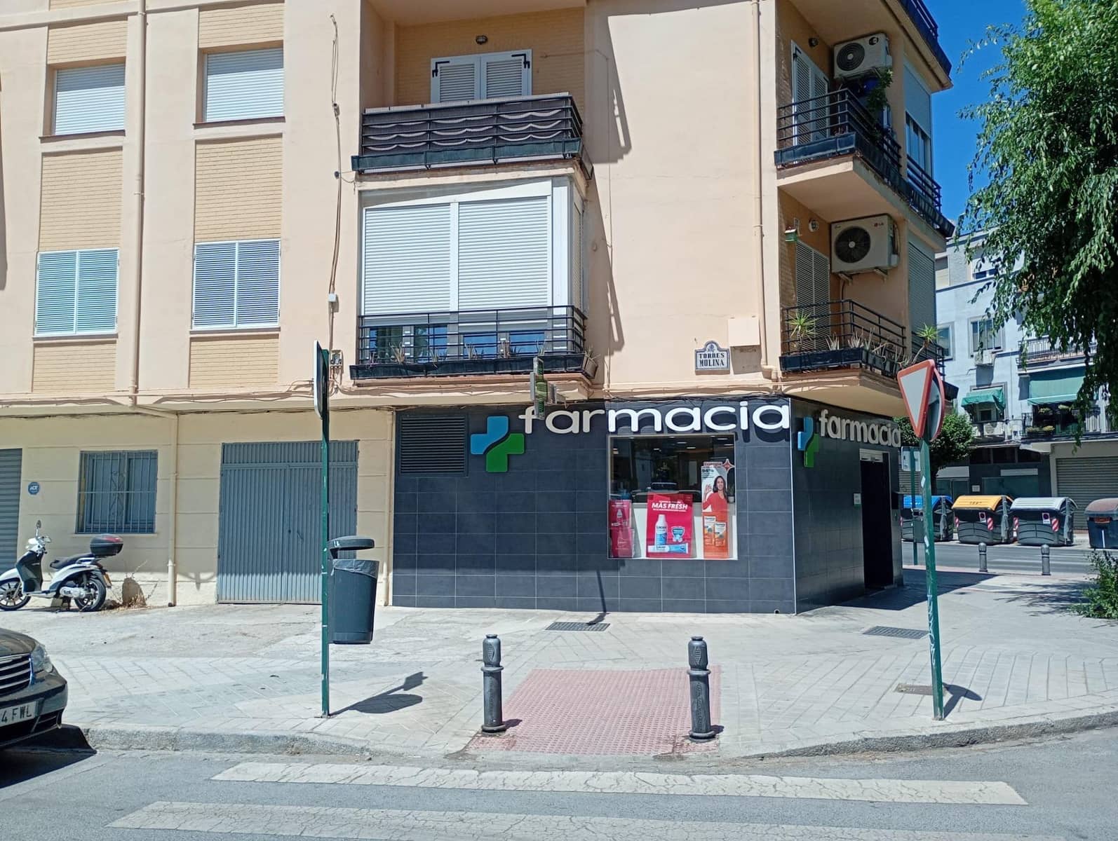 Kommersiell til salgs i Granada by - € 59 999 (Ref: 9954346)