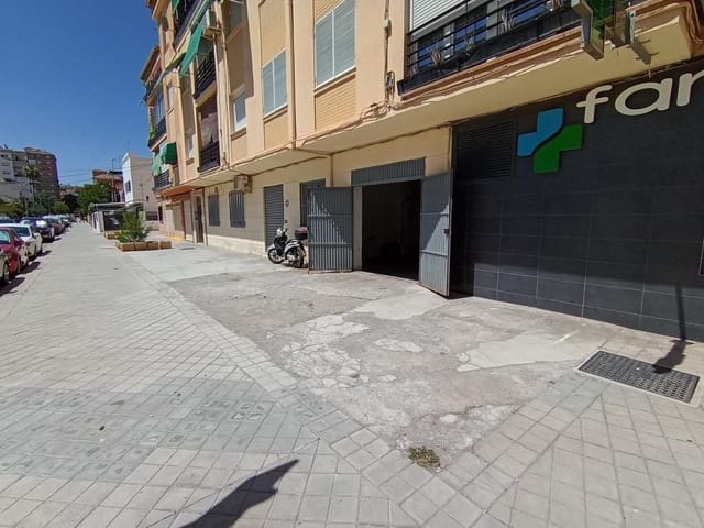 Kommersiell til salgs i Cervantes, Granada by - € 59 999 (Ref: 9954346)