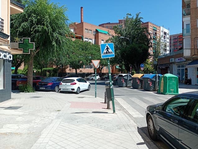 Kommersiell til salgs i Cervantes, Granada by - € 59 999 (Ref: 9954346)