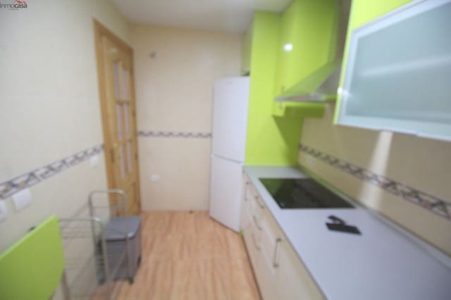 2 soverom Leilighet til leie i Ogíjares med garasje - € 650 (Ref: 9963229)